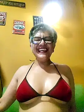 Snapshot of ilonna2025 chatting on March 10, 12:18 am ilonna2025 online show from March 10, 12:18 am