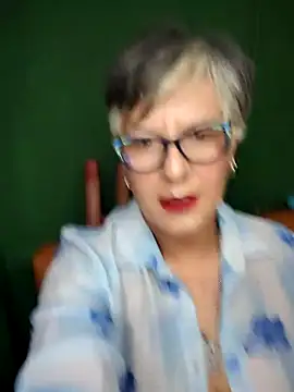 Snapshot of ilonna2025 chatting on November 21, 9:46 pm ilonna2025 online show from November 21, 9:46 pm