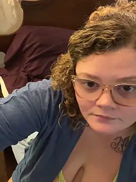 Snapshot of Doublegs777 chatting on February 8, 11:13 pm Doublegs777 online show from February 8, 11:13 pm