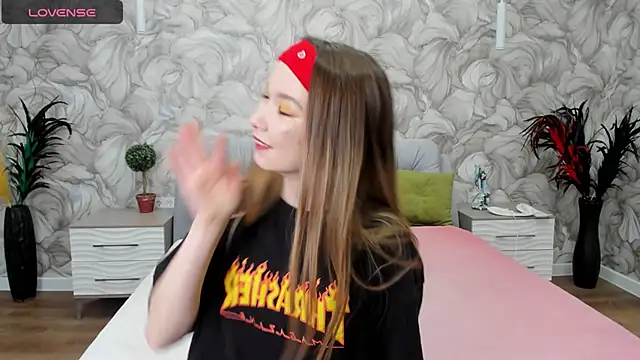 SusannJohnson online show from March 12, 3:13 am