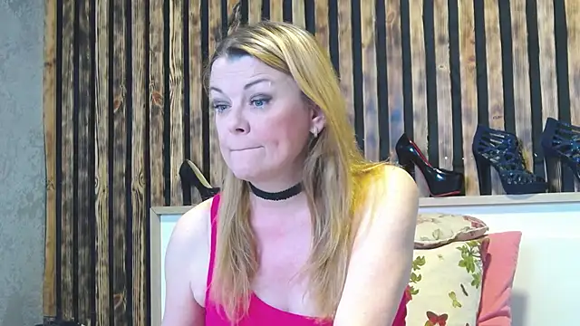 Kisi Lovi online show from May 15, 8:54 am