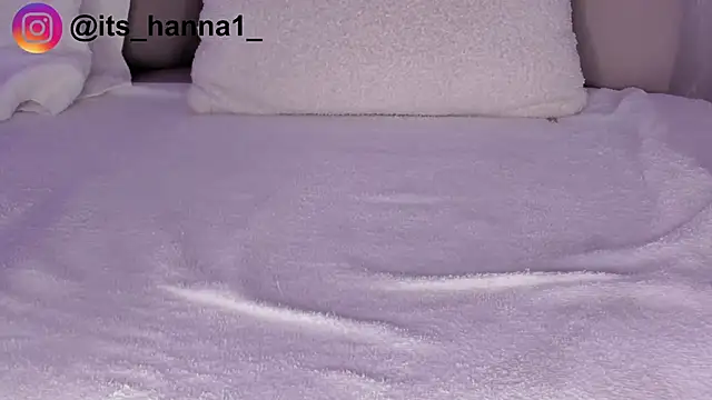 Snapshot of cutte_hanna18 chatting on June 2, 9:50 pm cutte hanna18 online show from June 2, 9:50 pm