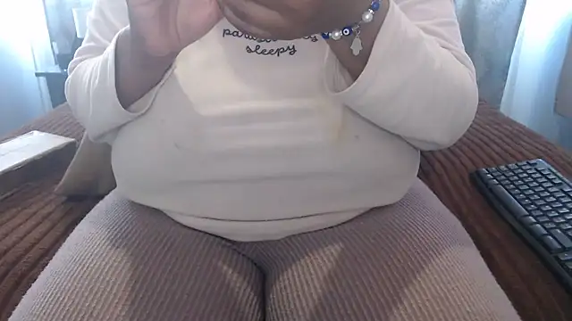 BUBBLYBUNNYxx online show from June 23, 5:27 am