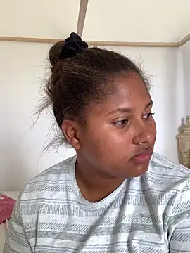 madell online show from February 17, 7:15 am