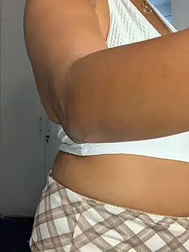 madell online show from June 25, 2:44 am
