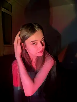 Snapshot of RayWillliams chatting on December 14, 6:12 pm RayWillliams online show from December 14, 6:12 pm