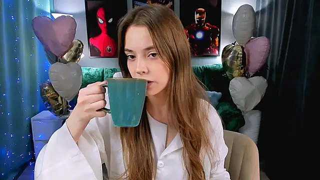 Snapshot of RayWillliams chatting on February 18, 6:37 pm RayWillliams online show from February 18, 6:37 pm