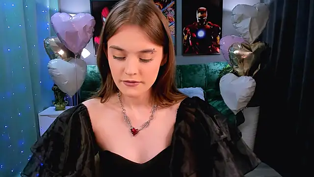 Snapshot of RayWillliams chatting on March 4, 6:47 pm RayWillliams online show from March 4, 6:47 pm