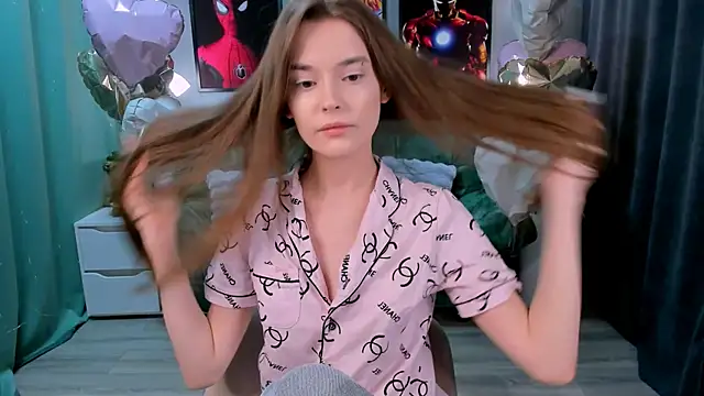 Snapshot of RayWillliams chatting on March 15, 6:14 pm RayWillliams online show from March 15, 6:14 pm