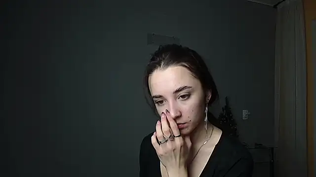 Eva Gloryy online show from February 12, 6:09 pm