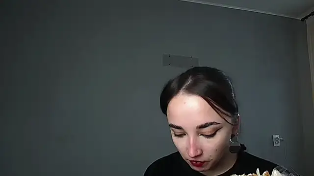Eva Gloryy online show from April 29, 1:37 pm