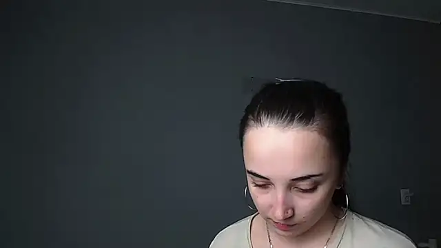Snapshot of Eva_Gloryy chatting on May 20, 5:08 pm Eva Gloryy online show from May 20, 5:08 pm