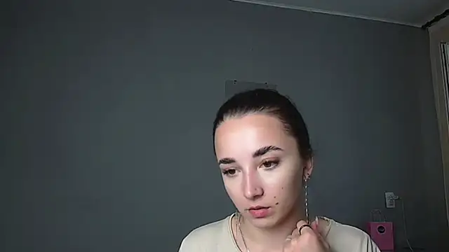 Snapshot of Eva_Gloryy chatting on June 19, 9:02 am Eva Gloryy online show from June 19, 9:02 am