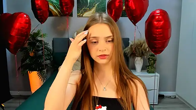 Snapshot of JinxTonks chatting on February 18, 6:37 am JinxTonks online show from February 18, 6:37 am