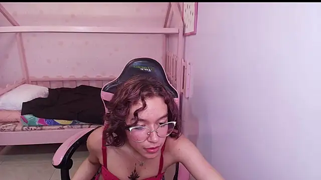 kassandra ch  online show from January 22, 9:35 am