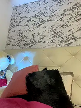 Lili  taylor online show from October 14, 11:49 pm