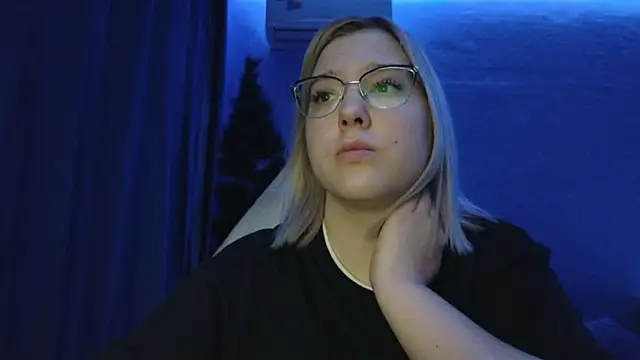 HotBrandyX online show from December 15, 10:52 am