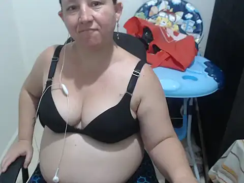 Yohis Kiut25 online show from December 21, 4:30 am