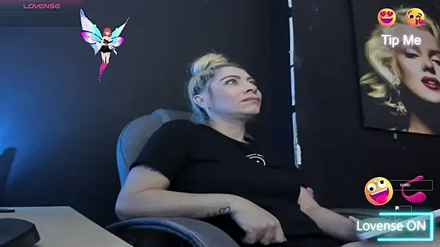 viktoria davis  online show from November 6, 11:04 pm