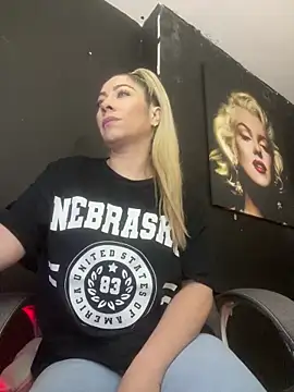 viktoria davis  online show from March 1, 10:34 pm