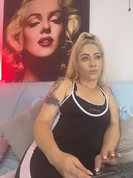 viktoria davis  online show from June 11, 12:32 am