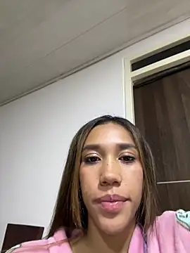 Snapshot of zoe_storm chatting on January 30, 3:22 am zoe storm online show from January 30, 3:22 am