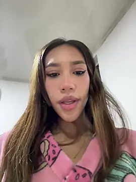 Snapshot of zoe_storm chatting on February 26, 6:32 pm zoe storm online show from February 26, 6:32 pm