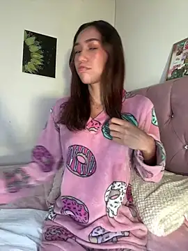 Snapshot of zoe_storm chatting on March 18, 6:04 pm zoe storm online show from March 18, 6:04 pm