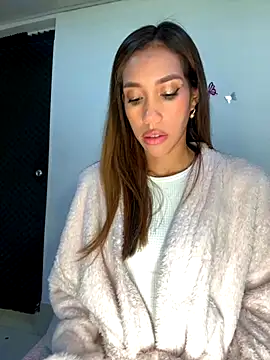 Snapshot of zoe_storm chatting on October 11, 12:32 am zoe storm online show from October 11, 12:32 am