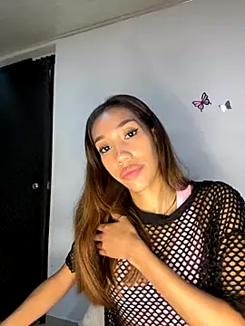 Snapshot of zoe_storm chatting on October 31, 1:28 am zoe storm online show from October 31, 1:28 am