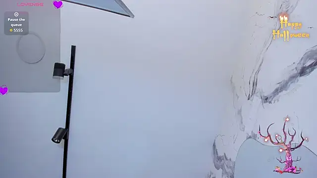 Snapshot of DalayMoore chatting on October 19, 7:36 pm DalayMoore online show from October 19, 7:36 pm