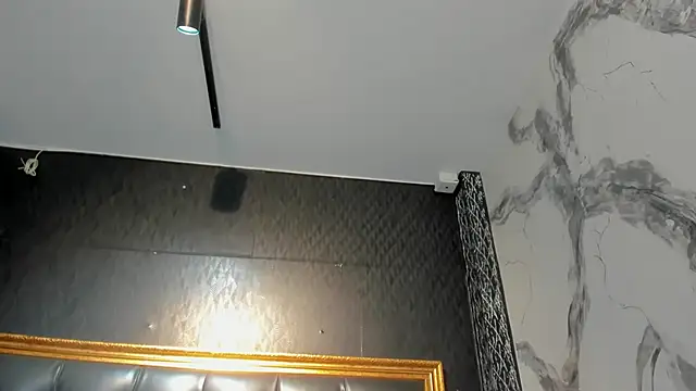 Snapshot of DalayMoore chatting on November 2, 8:00 pm DalayMoore online show from November 2, 8:00 pm