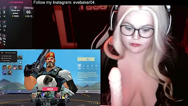 Snapshot of EveBaker04 chatting on March 9, 8:42 pm EveBaker04 online show from March 9, 8:42 pm