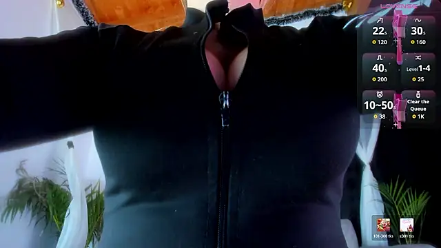 Snapshot of Freydis18 chatting on February 18, 5:25 am Freydis18 online show from February 18, 5:25 am