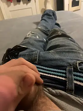 Snapshot of biggzee6 chatting on December 3, 1:13 am biggzee6 online show from December 3, 1:13 am