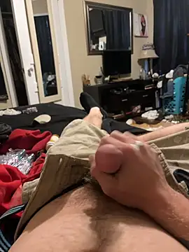 Snapshot of biggzee6 chatting on December 15, 10:14 pm biggzee6 online show from December 15, 10:14 pm