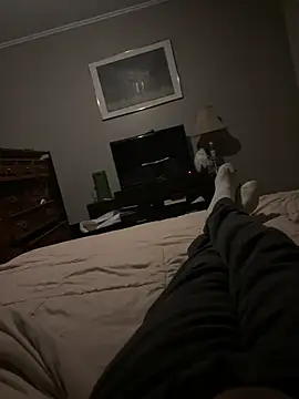 Snapshot of biggzee6 chatting on March 29, 4:56 am biggzee6 online show from March 29, 4:56 am