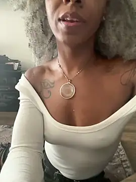 Snapshot of thegodstayce chatting on October 10, 4:50 pm thegodstayce online show from October 10, 4:50 pm