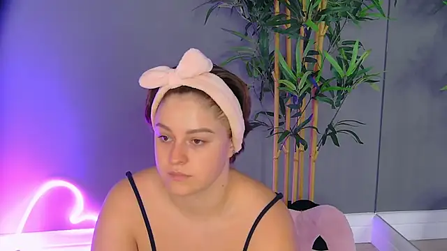 PatriciaSpice online show from February 24, 6:00 am