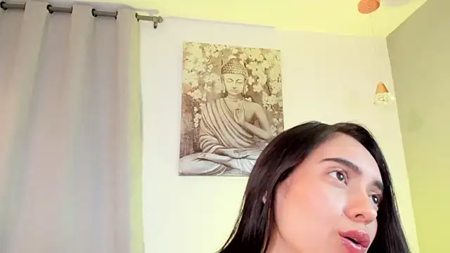 Snapshot of miss_hellen2 chatting on March 6, 5:35 am miss hellen2 online show from March 6, 5:35 am