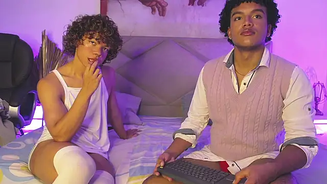 Snapshot of DanteAndKyle chatting on November 6, 11:48 pm DanteAndKyle online show from November 6, 11:48 pm