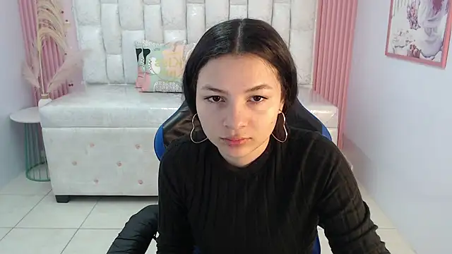 shalon diaz s online show from September 20, 1:12 pm