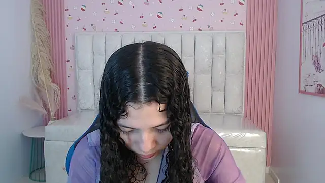 shalon diaz s online show from December 4, 1:09 pm