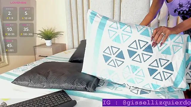 Liincostelloo online show from September 23, 8:01 pm