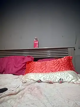 melangelo17 online show from March 15, 6:14 pm