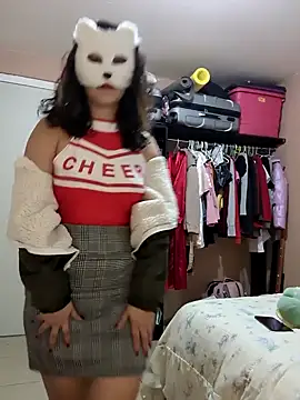 Snapshot of GinnyDelice chatting on February 4, 2:39 am GinnyDelice online show from February 4, 2:39 am