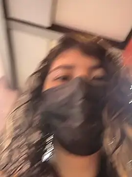 Snapshot of GinnyDelice chatting on February 18, 11:30 pm GinnyDelice online show from February 18, 11:30 pm