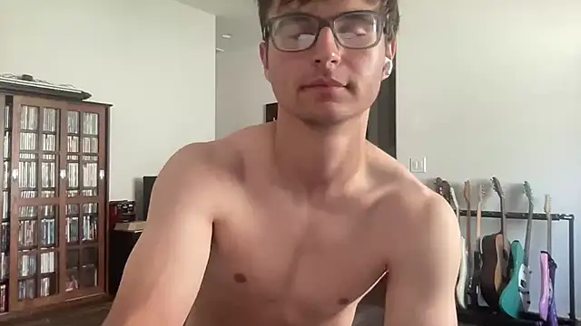 Snapshot of ryan_28747 chatting on June 24, 6:40 pm ryan 28747 online show from June 24, 6:40 pm