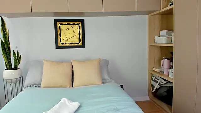 Snapshot of hailey_thompsonX chatting on April 8, 9:26 pm hailey thompsonX online show from April 8, 9:26 pm