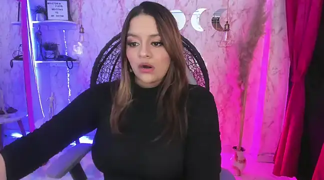 victoria  floyd online show from February 12, 7:35 pm